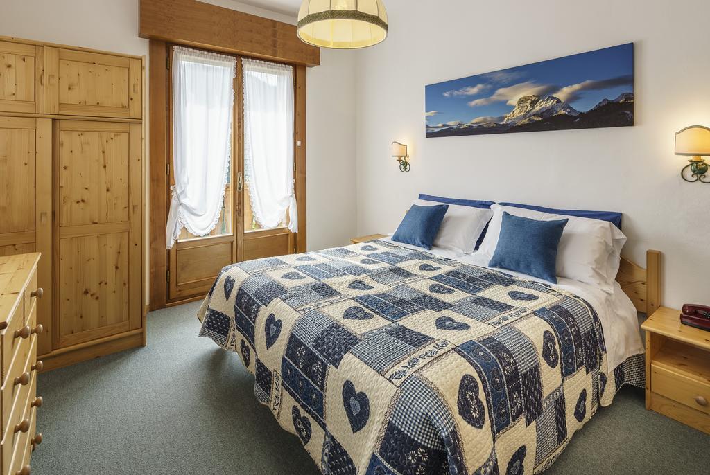 Hotel Roma Сан Вито ди Кадоре Екстериор снимка