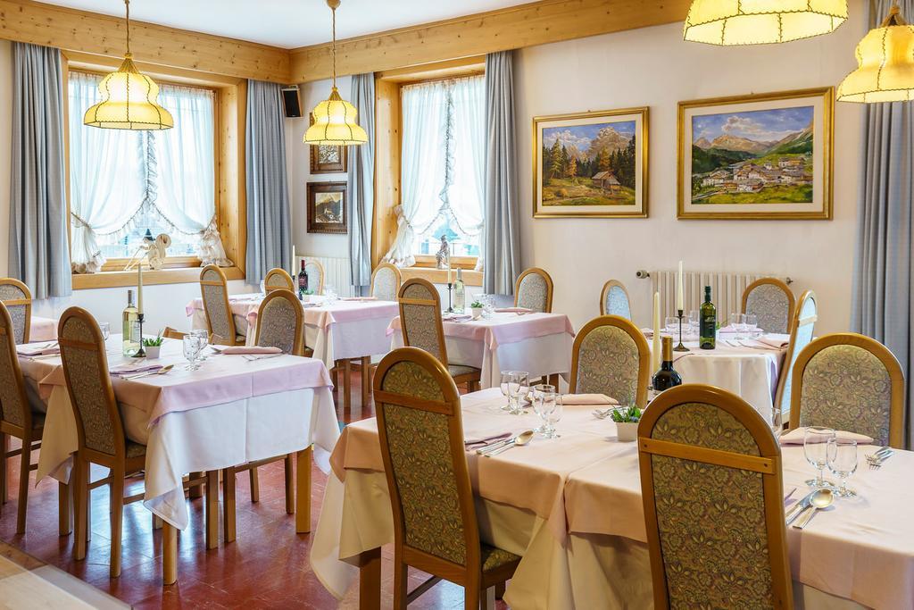 Hotel Roma Сан Вито ди Кадоре Екстериор снимка