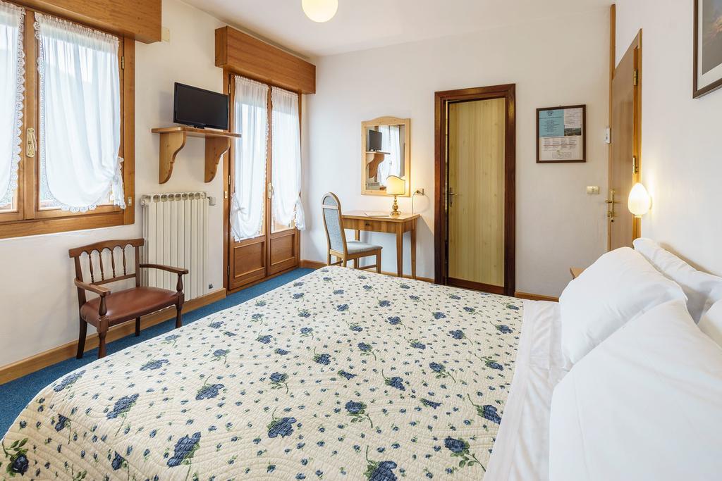 Hotel Roma Сан Вито ди Кадоре Стая снимка