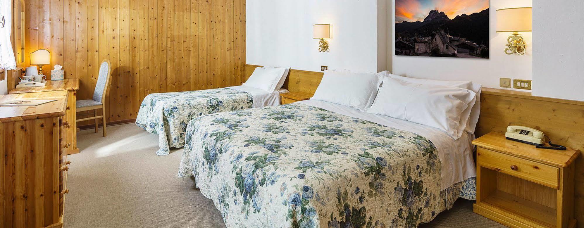 Hotel Roma Сан Вито ди Кадоре Екстериор снимка